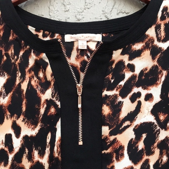 Gibson Lattner Animal/Cheetah Print 1/4 Font Zip Pullover Top - Picture 3 of 9